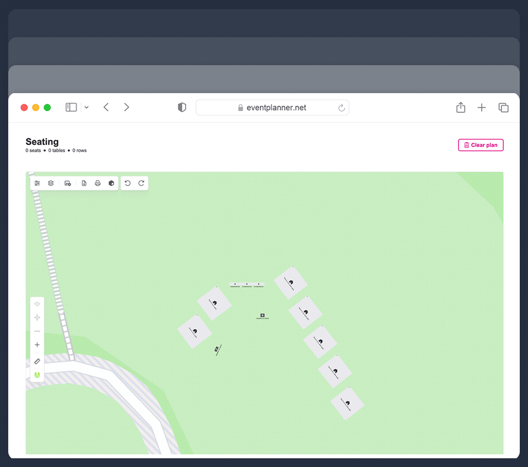 Ein maßstabsgetreu auf einer Karte gezeichnetes Festivalgelände im Saalplan-Designer von eventplanner.net, mit Zelten, Absperrgittern und einem Lautsprecher.