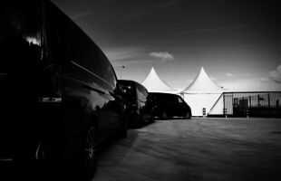 Y-Drive Chauffeured Services bv