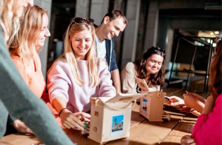 Waarom een indoor Escape Box dé ideale teambuilding is voor collega’s? - Foto 1