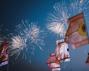 Von einer glorifizierten Pfadfindergruppe zum Teil eines multinationalen Konzerns: Die Pukkelpop-Reise in sechs Schritten Von einer glorifizierten Pfadfindergruppe zum Teil eines multinationalen Konzerns: Die Pukkelpop-Reise in sechs Schritten